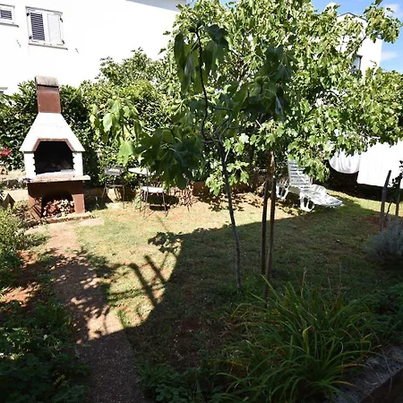 아파트 Stefani By El-pi Tours