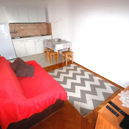 Stefani By El-pi Tours * 니바이스