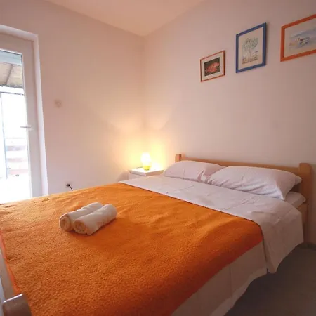 Apartment Stefani By El-pi Tours Njivice