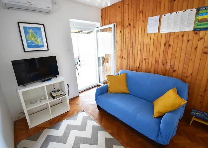 Stefani By El-pi Tours *